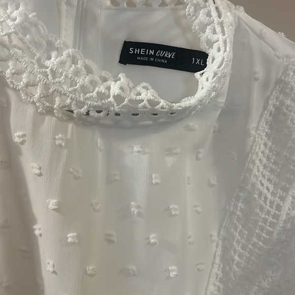 Beautiful white lace detail dress - Picture 5 of 9